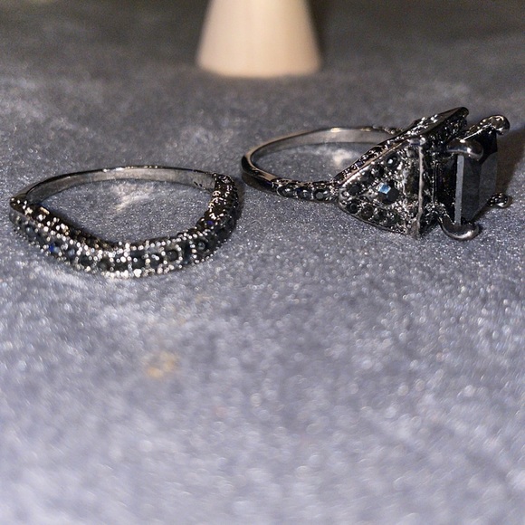 Ring & Guard 2 pc Black Cubic Zirconia Sz 9 Beautiful - Picture 5 of 13